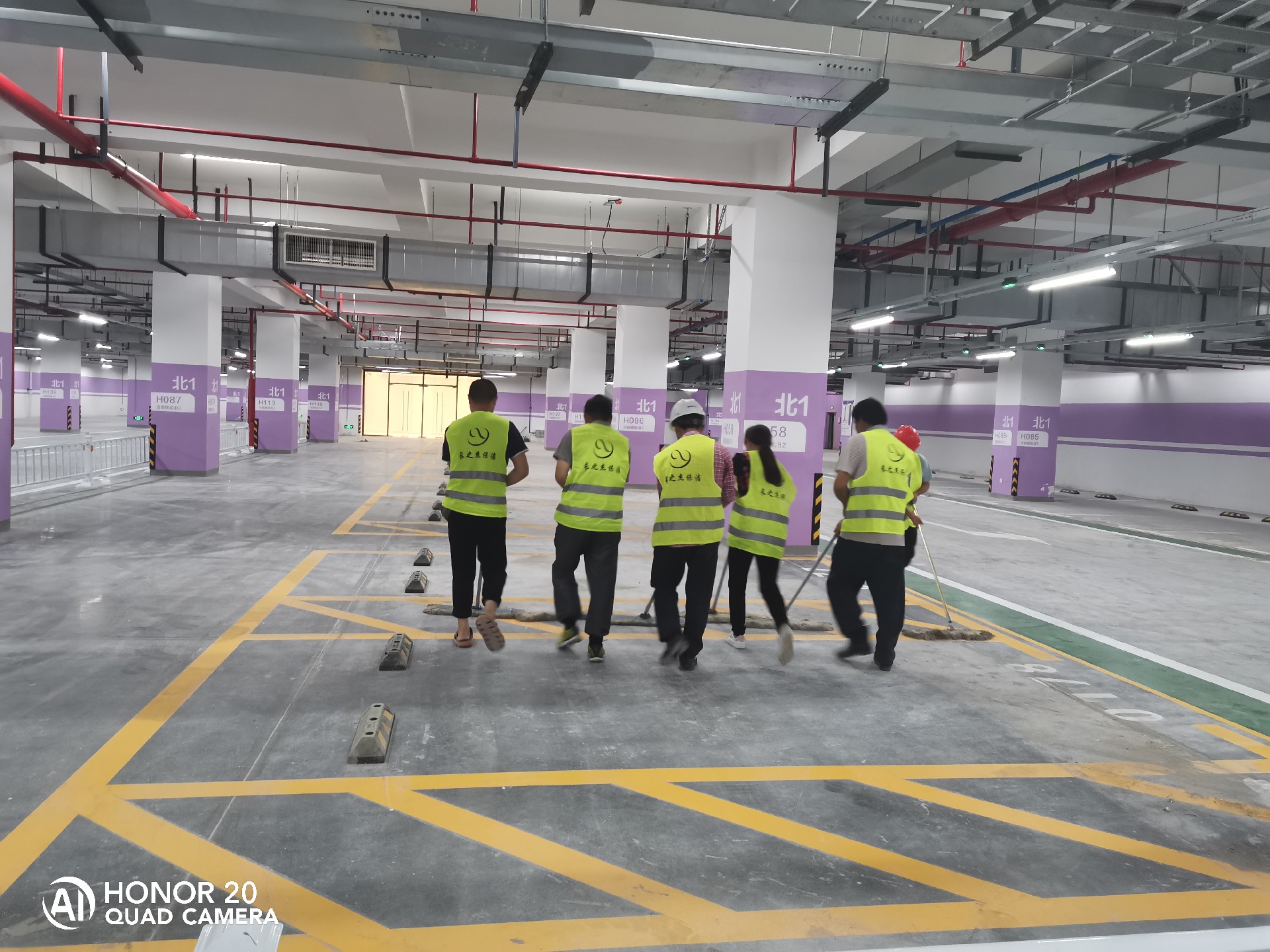 苏州湾地下空间停车场01